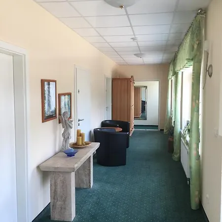 Frick's Hotel 3*